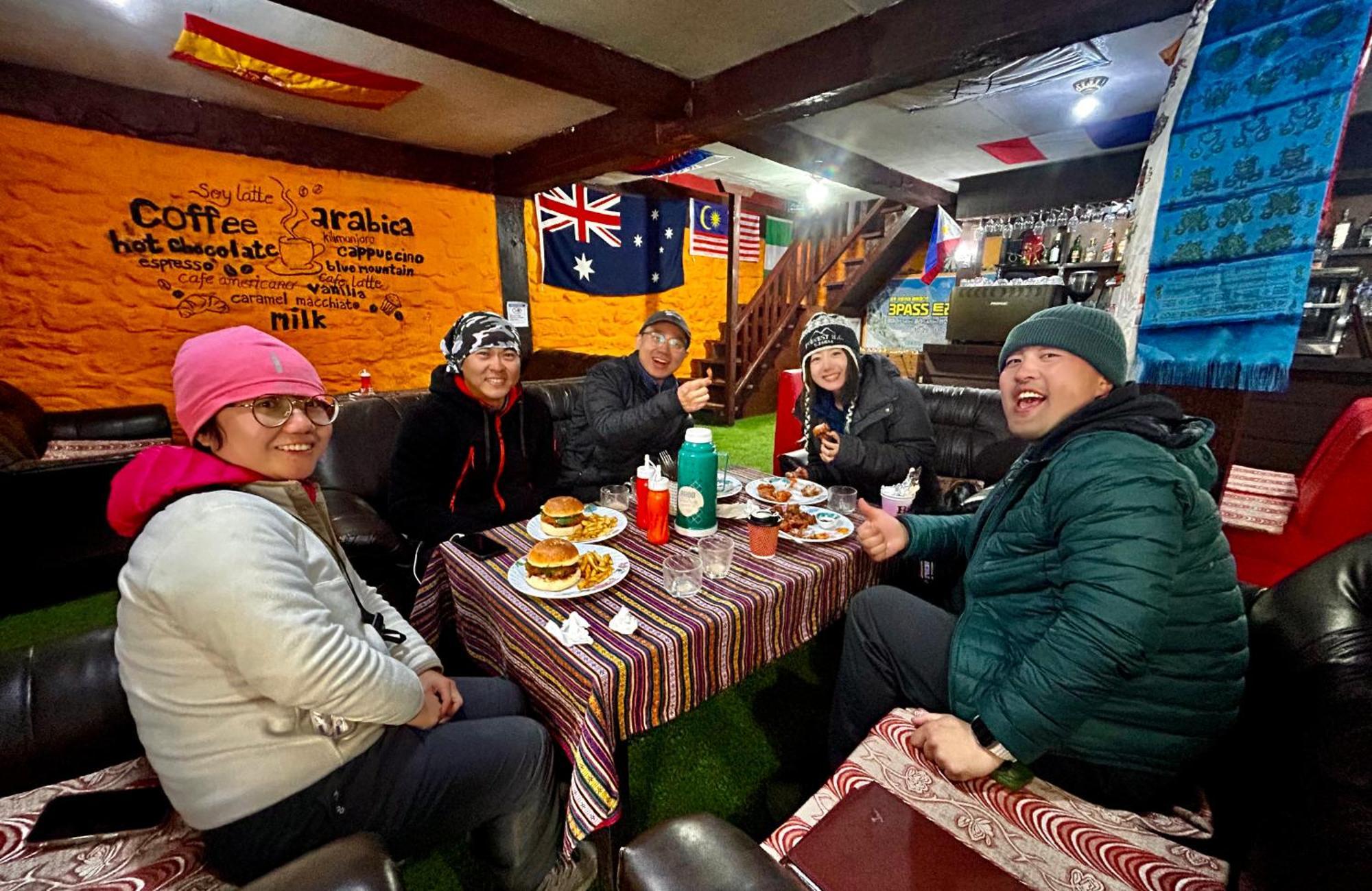 Lama Hotel - Cafe De Himalaya Lukla Exterior foto